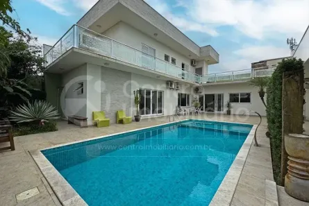 Casa com 6 Quartos à venda, 408m² no Jardim Tres Marias, Peruíbe