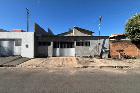 Casa com 2 Quartos à venda, 206m² no Setor Araguaia, Aragarças