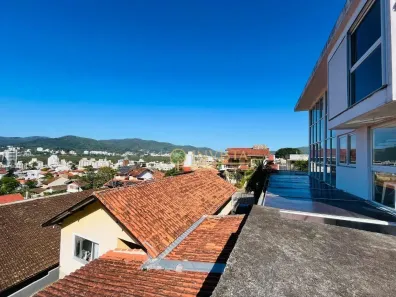 Casa com 5 Quartos à venda, 220m² no Trindade, Florianópolis