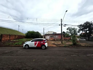 Lote/Terreno à venda, 331m² no Aeroporto, Londrina