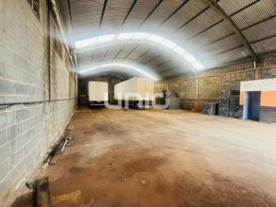 Galpão/Depósito/Armazém para alugar, 650m² no Chácaras Água Branca, Piracicaba