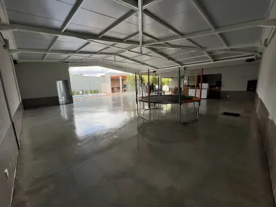 Casa com 3 Quartos à venda, 600m² no Setor Garavelo, Goiânia