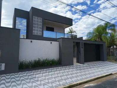 Sobrado com 3 Quartos à venda, 180m² no Flórida, Praia Grande