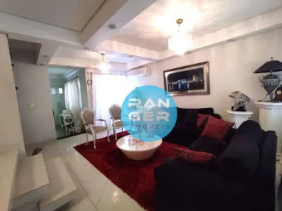 Casa com 3 Quartos à venda, 220m² no Gonzaga, Santos