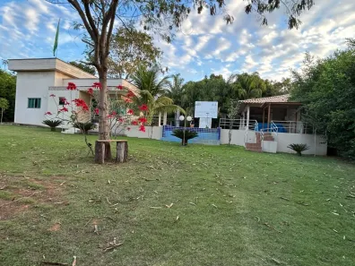 Casa com 3 Quartos à venda, 2000m² no Setor Central, Bela Vista de Goiás