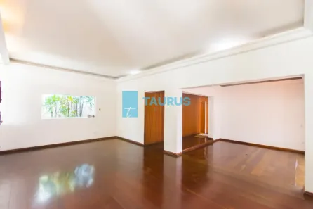Casa com 3 Quartos à venda, 200m² no Moema, São Paulo