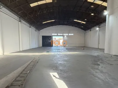 Galpão/Depósito/Armazém para alugar, 800m² no Tibery, Uberlândia
