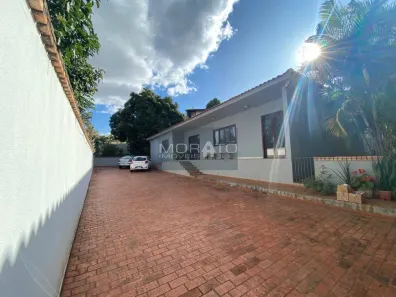 Casa com 5 Quartos à venda, 330m² no Bandeirantes (Pampulha), Belo Horizonte