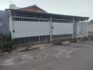 Casa com 2 Quartos à venda, 80m² no Santa Maria, Brasília