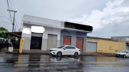 Ponto Comercial à venda, 200m² no Tocantins, Uberlândia