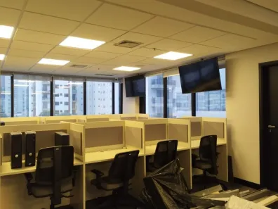 Sala Comercial para venda ou aluguel, 50m² no Indianópolis, São Paulo