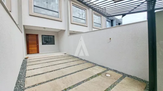 Sobrado com 3 Quartos à venda, 100m² no Costa e Silva, Joinville