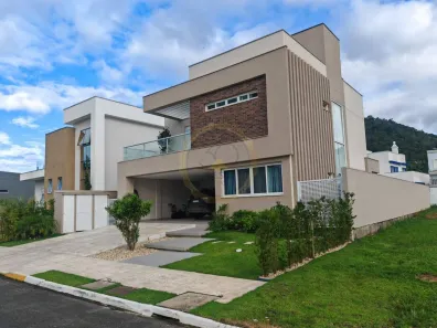 Casa de Condomínio com 4 Quartos à venda, 250m² no Santa Regina, Camboriú