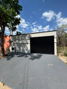 Casa com 3 Quartos à venda, 140m² no Jardim Veneza, Aparecida de Goiânia