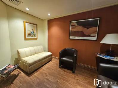 Sala Comercial com 2 Quartos à venda, 47m² no Moinhos de Vento, Porto Alegre