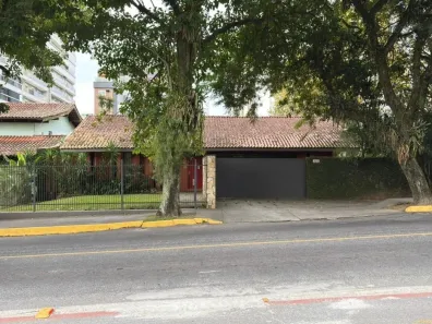 Casa com 3 Quartos à venda, 212m² no Glória, Joinville