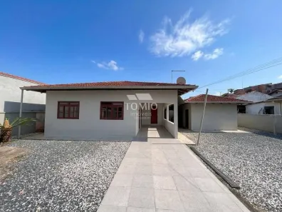 Casa com 3 Quartos para alugar, 104m² no Santa Terezinha, Gaspar