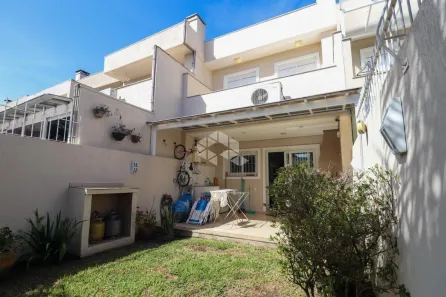 Casa com 3 Quartos à venda, 142m² no Espírito Santo, Porto Alegre