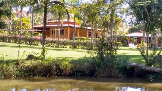 Casa com 3 Quartos para venda ou aluguel, 200m² no Monterrey, Louveira