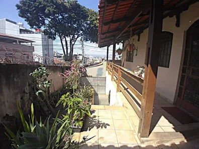 Casa com 5 Quartos à venda, 160m² no Santa Cruz Industrial, Contagem