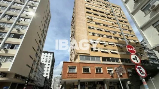 Apartamento com 3 Quartos para alugar, 96m² no Centro, Florianópolis