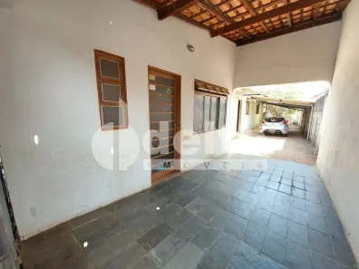 Lote/Terreno à venda, 755m² no Osvaldo Rezende, Uberlândia