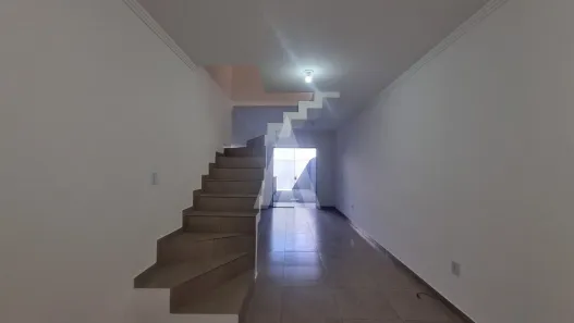 Casa com 2 Quartos para alugar, 67m² no Morro do Meio, Joinville