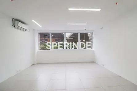 Sala Comercial para alugar, 33m² no Mont Serrat, Porto Alegre