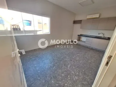 Sala Comercial para alugar, 18m² no Martins, Uberlândia