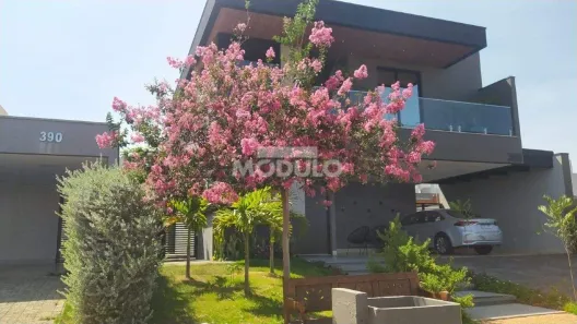 Casa com 6 Quartos à venda, 349m² no Granja Marileusa, Uberlândia