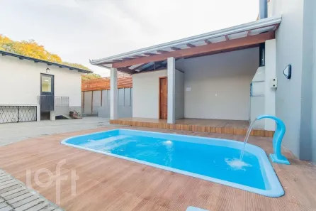 Casa com 2 Quartos à venda, 85m² no Jardim Sabará, Porto Alegre