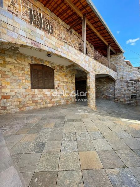 Casa em condomínio com 3 quartos — Jardim Guanabara, Belo Horizonte
