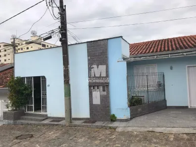 Casa com 5 Quartos à venda, 400m² no Centro I, Brusque