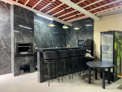 Casa com 3 Quartos à venda, 360m² no Setor Campinas, Goiânia