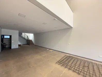 Sala Comercial para alugar, 233m² no Vila Serrão, Bauru