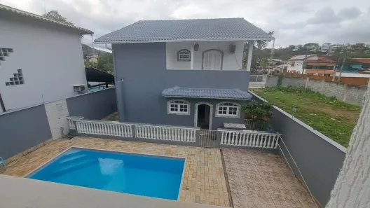 Casa com 3 Quartos à venda, 351m² no Piratininga, Niterói