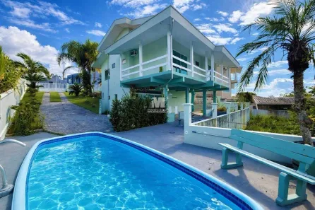 Casa com 5 Quartos para alugar, 229m² no Azambuja, Brusque