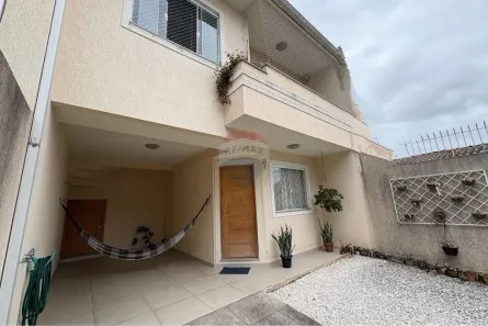 Sobrado com 3 Quartos à venda, 115m² no Uberaba, Curitiba
