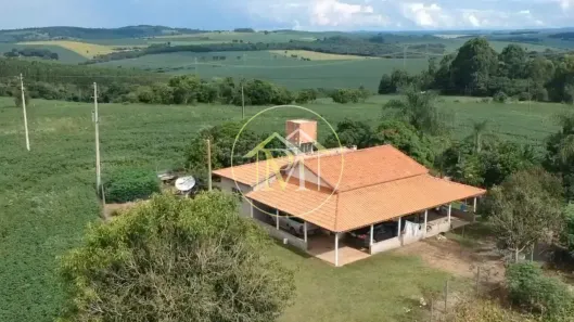 Fazenda/Sítio com 4 Quartos à venda, 10m² no Centro, Itaberá