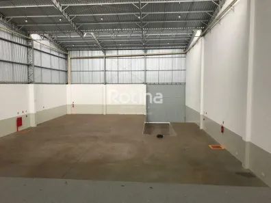 Galpão/Depósito/Armazém para alugar, 1050m² no Marta Helena, Uberlândia