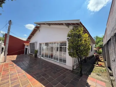 Casa com 2 Quartos à venda, 240m² no Sousas, Campinas