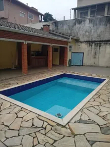 Sobrado com 3 Quartos para alugar, 142m² no Nossa Senhora do Carmo, Arujá