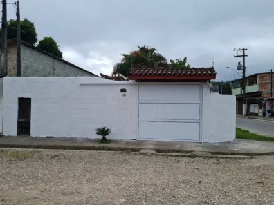 Casa com 2 Quartos à venda, 126m² no Ipiranguinha, Ubatuba