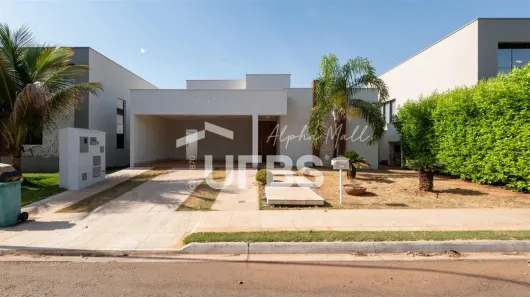 Casa de Condomínio com 4 Quartos à venda, 250m² no Residencial Goiânia Golfe Clube, Goiânia
