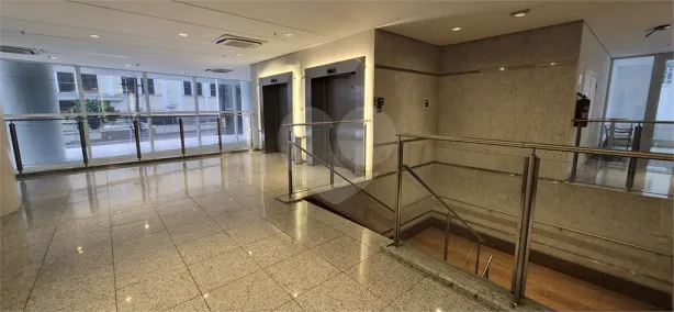 Sala Comercial para alugar, 151m² no Gonzaga, Santos