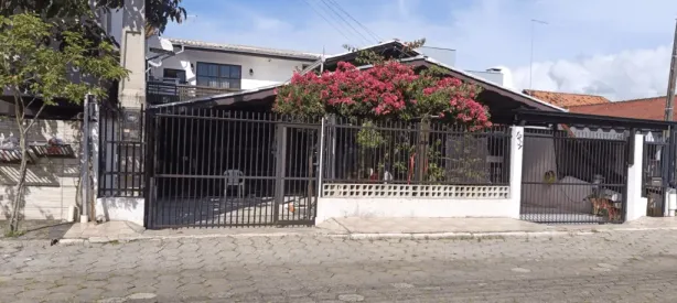 Casa com 2 Quartos à venda, 252m² no Praia da Enseada, São Francisco do Sul