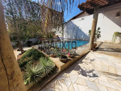 Casa com 3 Quartos à venda, 140m² no Jardim Brasília, Uberlândia