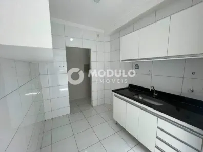 Apartamento com 2 Quartos para alugar, 63m² no Laranjeiras, Uberlândia