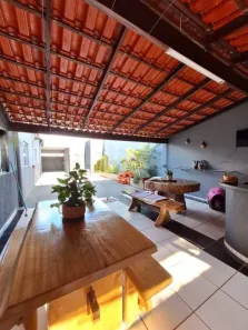 Casa com 3 Quartos à venda, 187m² no Santa Rosa, Uberlândia