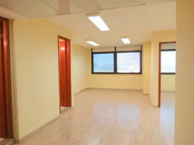 Sala Comercial com 3 Quartos para venda ou aluguel, 50m² no Centro, Rio de Janeiro